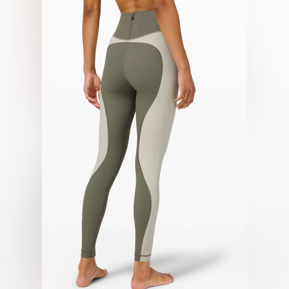 Two-Tone High-Waisted Leggings